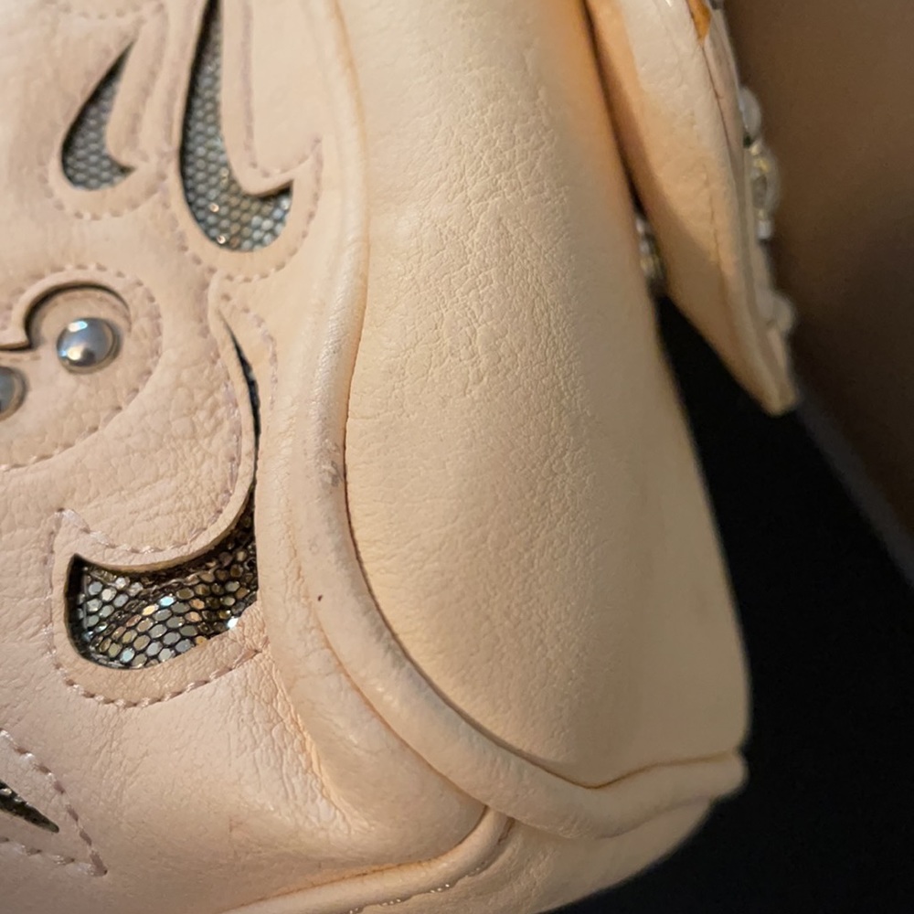 MW Purse - Picture 5 of 6